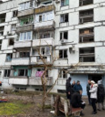 Ракетный удар по Запорожью: повреждены 8 многоэтажных домов и детсад