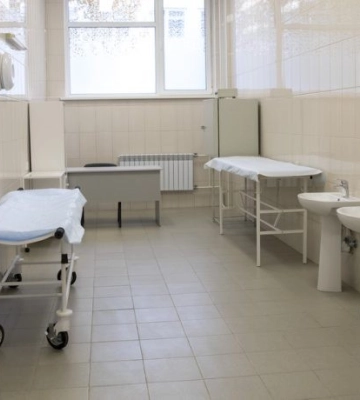 У Кропивницькому чоловіку розбив голову знайомий: травмованого госпіталізували