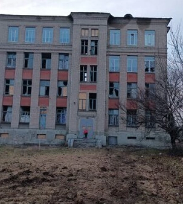 Ніч на Донеччині: удари з &quot;Градів&quot; по Авдіївці та обстріли Курахового. У центрі Бахмута пошкоджено історичну будівлю. ФОТОрепортаж