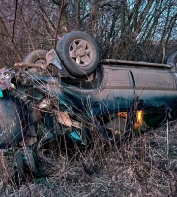 Поблизу Абазівки перекинулась автівка
