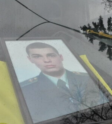 У Києві попрощалися із воїном Володимиром &quot;Патроном&quot; Вітвіцьким, який загинув, захищаючи Україну. ВІДЕО+ФОТОрепортаж