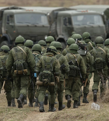 РФ стягує нові військові підрозділи до Криму: до чого готується ворог