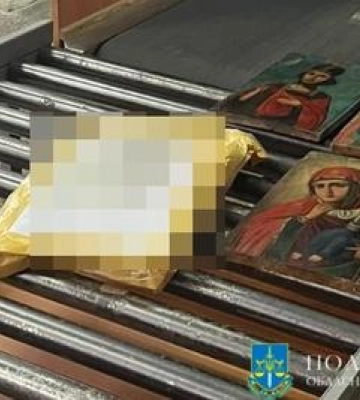 Займався контрабандою культурних цінностей: правоохоронці Полтавщини спіймали чоловіка &quot;на гарячому&quot;