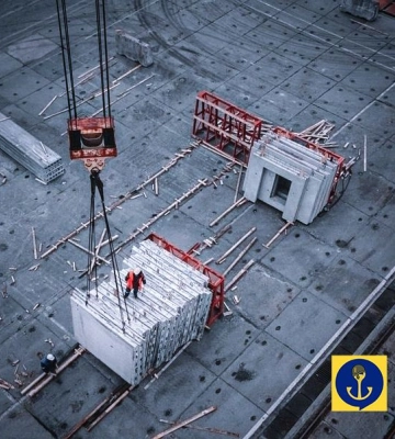 Маріупольський морський порт окупанти перетворюють на військову базу