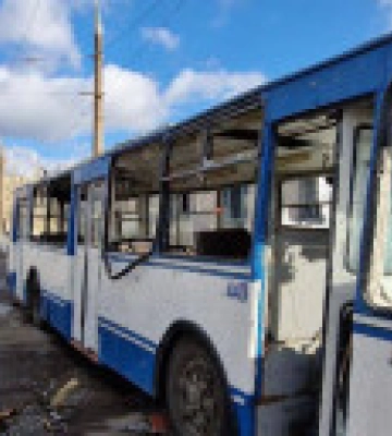 Внаслідок обстрілу Херсона пошкоджено 19 тролейбусів - ОВА