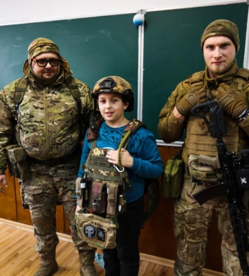 Чернівецькі нацгвардійці провели «Урок мужності» для школярів