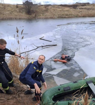 На Волині під кригу провалилися діти: 15-річний хлопчик загинув (ФОТО)