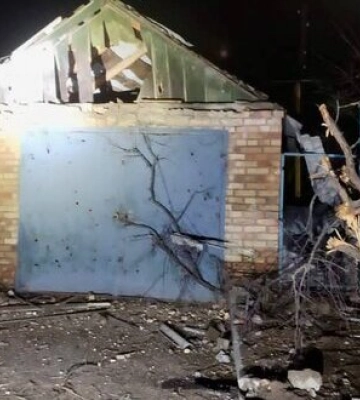 Росіяни тричі накривали Нікополь із &quot;Градів&quot; та важкої артилерії, у лікарні помер чоловік, поранений напередодні. ФОТОрепортаж