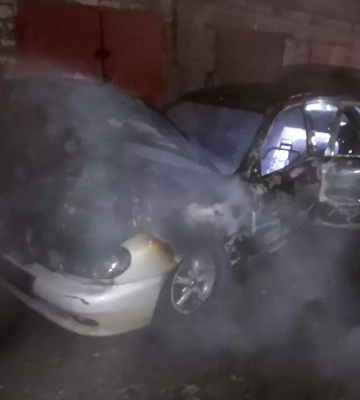 У Дніпрі згорів Daewoo Lanos 