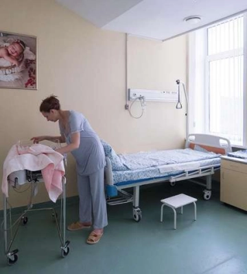 У Дубні й Рокитному вчора «замінували» пологові відділення