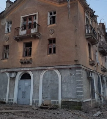 росіяни вночі та вранці активно обстрілювали Донеччину вздовж лінії фронту, є загиблі