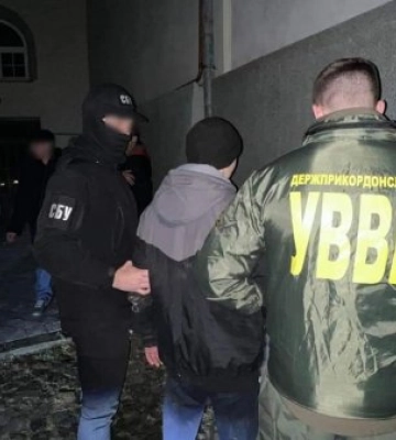 На Закарпатті прикордонники викрили &quot;на гарячому&quot; колегу-хабарника