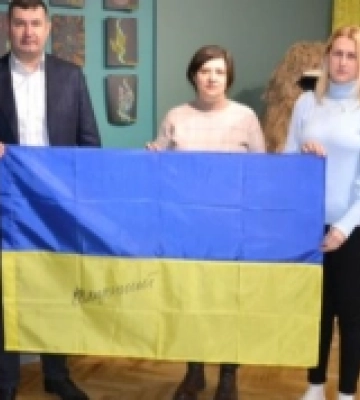 У колекції Волинського краєзнавчого музею з’явився прапор з автографом Валерія Залужного