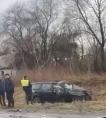 На трасі Луцьк-Володимир два авто після удару злетіло в кювет. Відео