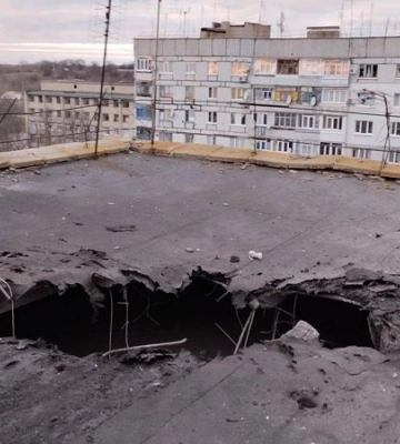 На Запорожье спасатели вытащили из-под завалов трех человек