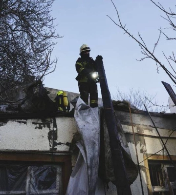 В Одесі загорівся приватний будинок