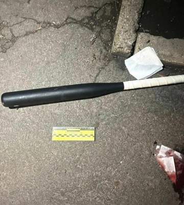 На Рівненщині чоловік побив битою жінку, з якою колись жив