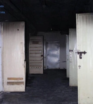 На Херсонщині знайшли 7 катівень та 8 місць ув&#039;язнення, де в одному ізоляторі тримали понад 300 людей, – Нацполіція