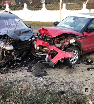 Двоє дітей постраждали внаслідок потрійної ДТП у Чернівцях