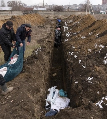 С марта 2022 года журналисты Associated Press обнаружили более 10 тысяч новых могил в Мариуполе