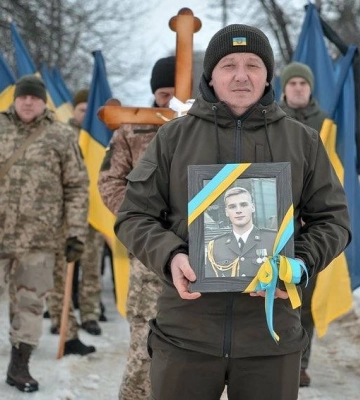 На Волині попрощалися із загиблим на передовій солдатом Дмитром Адамовичем