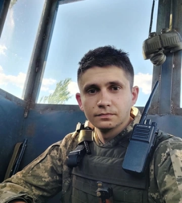 Волинян просять зустріти живим коридором Героя Віктора Романюка