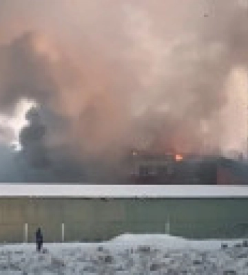 Завод &quot;Білорусь-МТЗ&quot; горів у петербурзі: двоє людей загинули