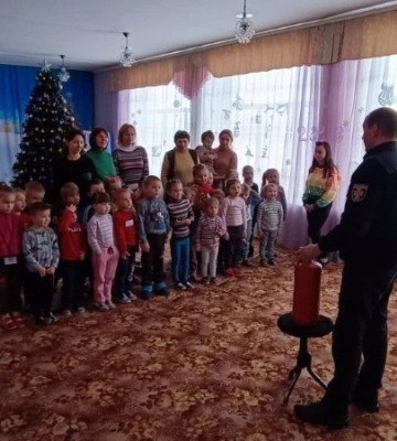 На Сумщині рятувальники провели тематичне заняття для дошкільнят