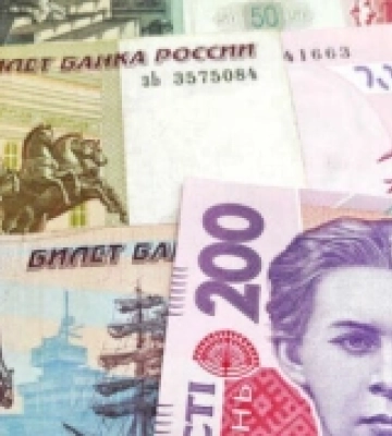 У Каховці російські окупанти проводять рейди по вилученню гривні
