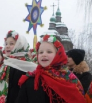 На Різдвяні свята у центрі Мукачева колядуватимуть бетлегеми та колядницькі гурти