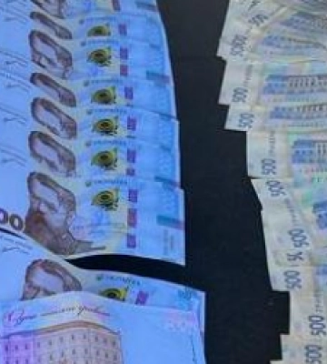 Посадовця Львівської залізниці затримали на хабарі