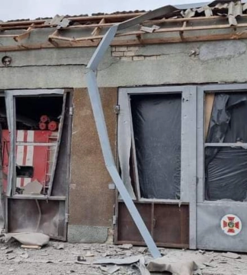 Росіяни вдарили по пожежній частині у Херсоні (ФОТО)