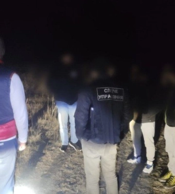 "Квиток" до ЄС: поліцейські Одещини перекрили незаконний канал переправлення чоловіків закордон, - ФОТО