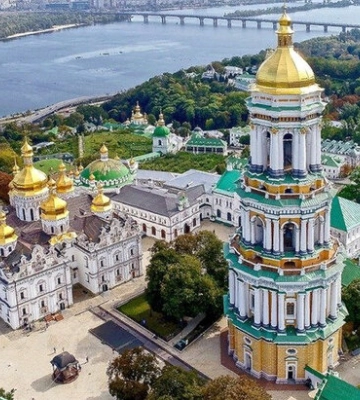 Жителі області можуть поїхати безкоштовно на різдвяну службу в Лавру