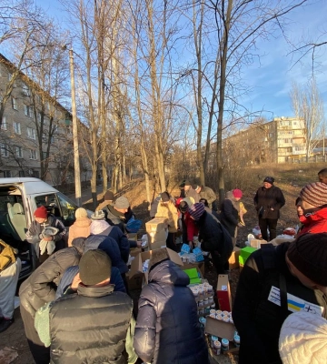 Завезли три тонни допомоги: луцькі волонтери повернулися з Бахмута