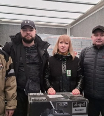 Чернівецькі волонтери передали в Херсон 50 генераторів та гуманітарну допомогу