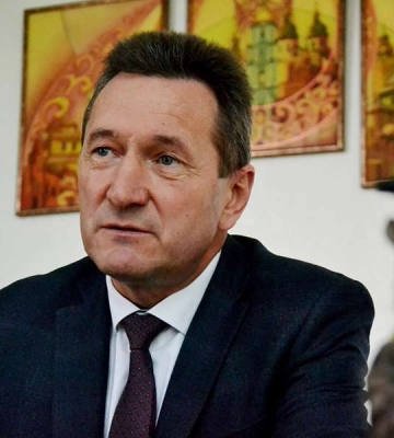 Економія через війну: викладачам ВНУ зменшать зарплату на період канікул