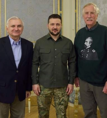 Зеленский встретился с американскими сенаторами: обсудили возможную эскалацию на фронте