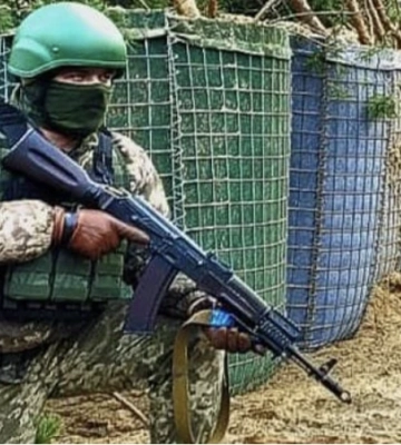 Український генерал показав, як захисники столиці тренувалися знищувати колону противника