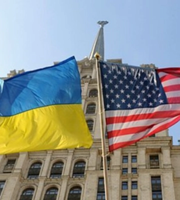 Головне за ніч: військова допомога зі США та «бавовна» у Севастополі