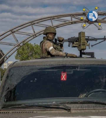 В Енергодарі окупанти примусили 3 тисячі працівників ЗАЕС отримати паспорти РФ – Генштаб