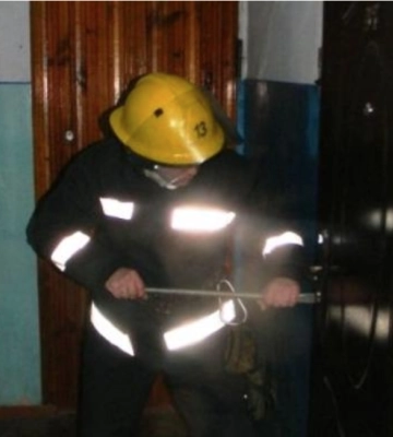 Важкохвору здолбунівчанку рятували із зачиненої квартири
