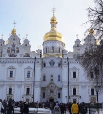 Чи зможе ПЦУ й надалі служити у храмах Лаври: влада зробила важливу заяву