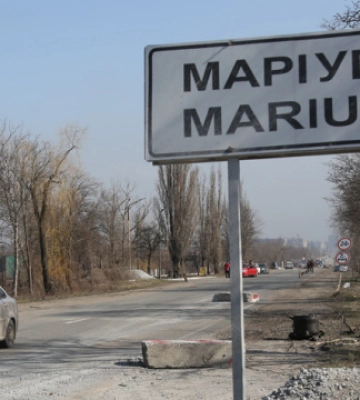 У Маріуполі загарбники знесли житловий квартал у Приморському районі