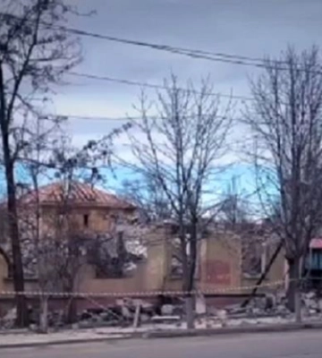 В Мариуполе захватчики снесли жилой квартал в Приморском районе