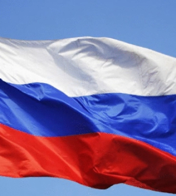 Врагу &quot;светят&quot; только пакеты: с главной площади Мариуполя исчез российский флаг