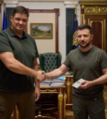 Зеленского призвали уволить глав Херсонской ОВА и МВА