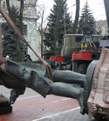 Філатов розповів, що будуть робити зі знесеними пам’ятниками