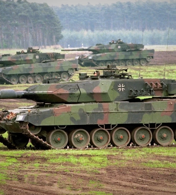 Польща розглядає передачу Україні своїх танків Leopard — WSJ