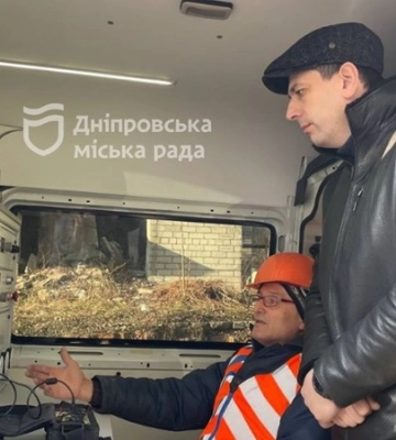 Черговий по місту: директор департаменту транспорту проінспектував роботу тягової підстанції та Пункту незламності
